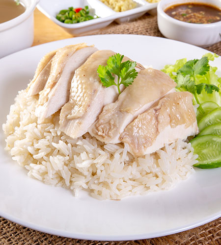 chicken rice dish in singapore
