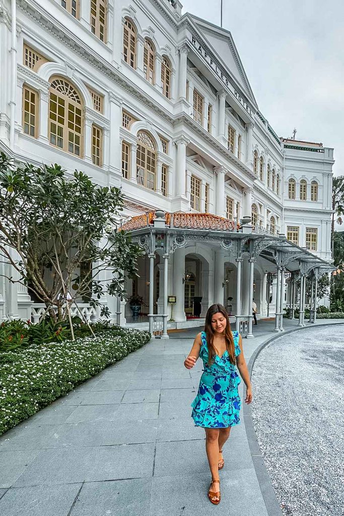 iconic raffles hotel in singapore