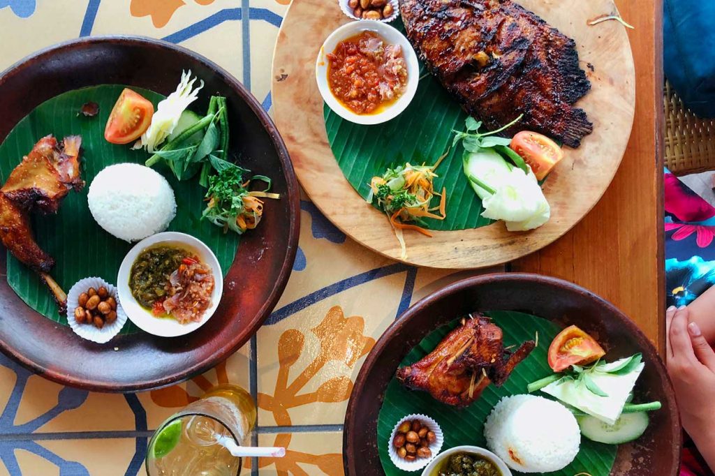 where to eat in amed bali